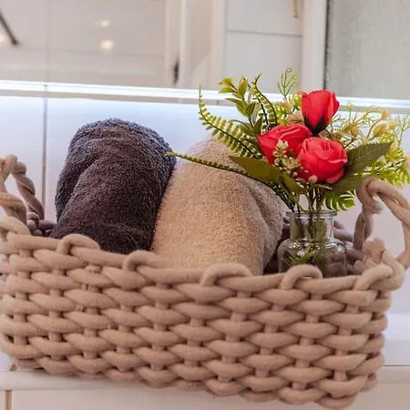 Brick & Cozy - - Netflix - Wifi - 4 Person Apartment Gelsenkirchen