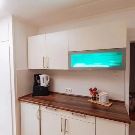 Brick & Cozy - - Netflix - Wifi - 4 Person Lejlighed