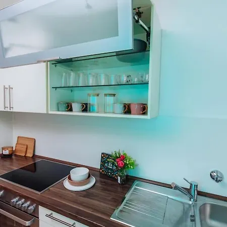 Brick & Cozy - - Netflix - Wifi - 4 Person Lejlighed *