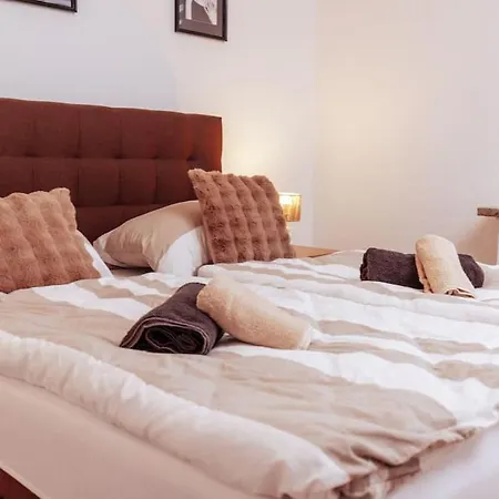 Brick & Cozy - - Netflix - Wifi - 4 Person * Gelsenkirchen