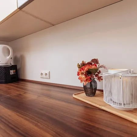 Brick & Cozy - - Netflix - Wifi - 4 Person