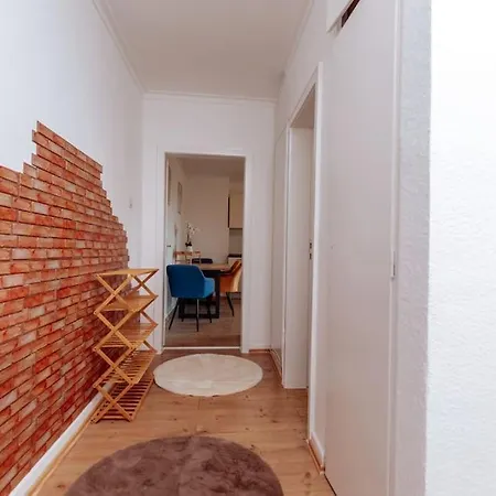 Brick & Cozy - - Netflix - Wifi - 4 Person