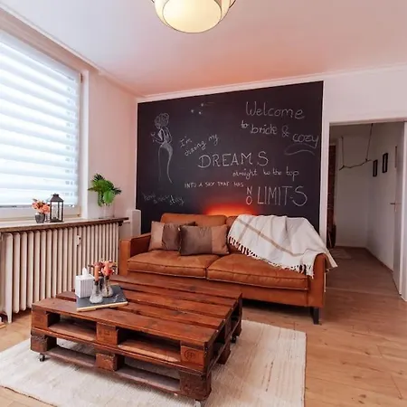 Apartamento Brick & Cozy - - Netflix - Wifi - 4 Person *