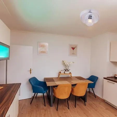 Lejlighed Brick & Cozy - - Netflix - Wifi - 4 Person