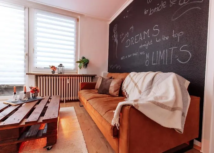 Brick & Cozy - - Netflix - Wifi - 4 Person شقة *