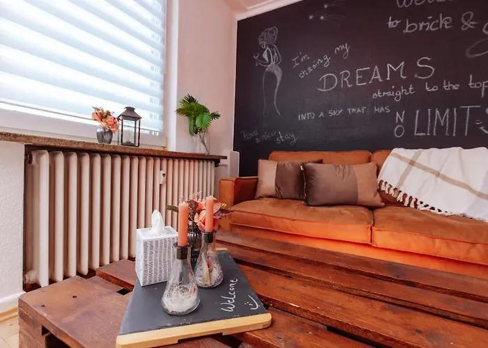 Brick & Cozy - - Netflix - Wifi - 4 Person *